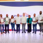 Gobierno entrega RD$90 millones en créditos a 500 microempresarios de Pedro Brand