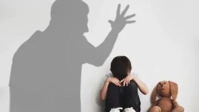 Prisión preventiva a padrastro de niño que murió por «golpiza»
