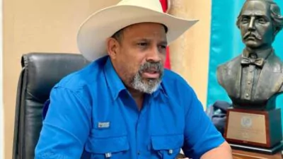Alcalde de Dajabón responde a críticas e insta a adoptar menores haitianos: “Llévense dos o tres y verán”