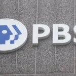 La televisión pública PBS demanda a Trump por recortarle la financiación federal