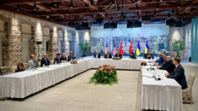 Rusos y ucranianos abren negociaciones de paz tres años después pero no paran la guerra