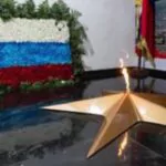 Chavistas rinden homenaje en Venezuela con nuevo mausoleo a soldados soviéticos