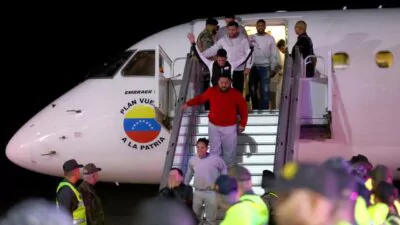 174 migrantes venezolanos regresan a su país tras deportación desde Texas