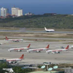 Venezuela Suspende Todos los Vuelos Desde Colombia ante Amenaza de Mercenarios