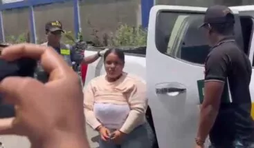 Hombre muere calcinado tras incendiarse varias viviendas en Santiago