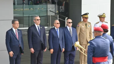Abinader y expresidentes dominicanos piden a la ONU transformar misión en Haití en fuerza híbrida