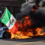 La bandera mexicana, símbolo de las protestas en Los Ángeles que molesta a la Casa Blanca