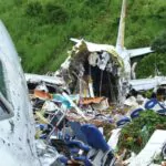 Las cajas negras y el ADN: ¿Cómo se investiga una catástrofe aérea como la de la India?