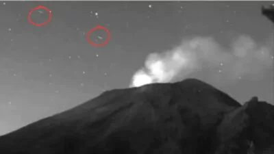 Objetos luminosos sobrevuelan el Popocatépetl y generan debate en redes