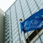 La OIEA confirma que una planta nuclear iraní ha sido alcanzada por bombardeo israelí