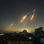 Israel atacado por misiles iraníes tras una cuarta cuarta noche de bombardeos en Irán