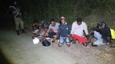 Ejército detiene a 20 haitianos indocumentados en operativos fronterizos