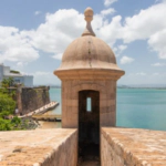 Miedo, hambre y negocios cerrados: redadas migratorias sacuden a la comunidad dominicana en Puerto Rico