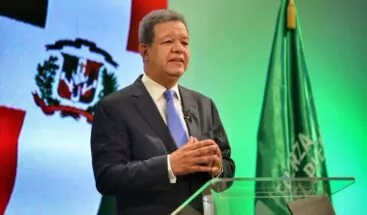 “Mucho pico y pala, pero poca tijera” para inaugurar obras, así califica Danilo gobierno de Abinader