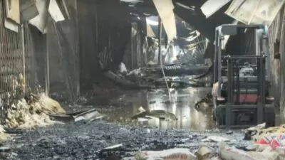 Comerciantes del Merca SD denuncian caída en ventas tras incendio