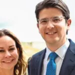 Esposa de Miguel Uribe pide «seguir orando» por la vida del senador colombiano herido