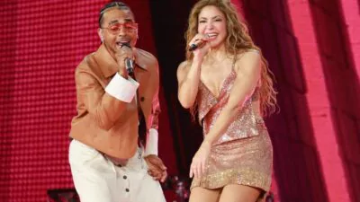 Ozuna marca tendencia con su estilo urbano-caribeño en el escenario de Shakira