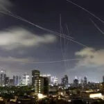 Israel alcanza varios edificios del Ministerio de Defensa y el aeropuerto Payam en Irán