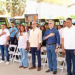Abinader pone en marcha el Sistema Nacional de Transporte Estudiantil (TRAE) en Samaná
