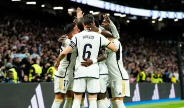 A puro poder, los Filis colocan 2-1 a su favor la SDLN