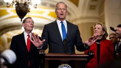 Senadores republicanos inician ardua negociación para aprobar el plan fiscal de Trump