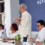 Abinader llama habitantes de Samaná a unirse junto al gobierno por el desarrollo de la provincia