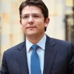 Uribe Turbay es sometido a nueva cirugía y sigue en estado crítico con tendencia estable