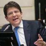 Unas cinco personas más participaron en atentado a Uribe Turbay, según Noticias Caracol