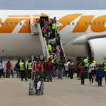 Llegan a Venezuela 192 migrantes deportados de Estados Unidos, entre ellos diez niños