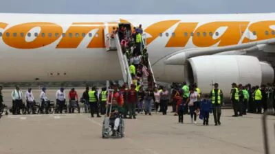 Llegan a Venezuela 192 migrantes deportados de Estados Unidos, entre ellos diez niños