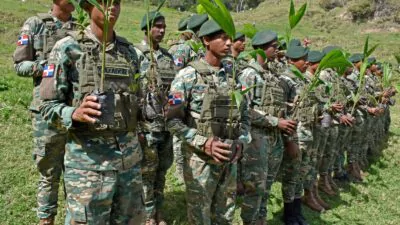 Medio Ambiente, Senpa, ERD y autoridades locales realizan jornada de reforestación en Valle Nuevo