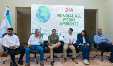 Presidente Abinader entrega cheque al acueducto Múltiple de Jarabacoa