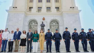 Vicepresidenta Raquel Peña encabeza lanzamiento del nuevo modelo de servicio policial en Santiago