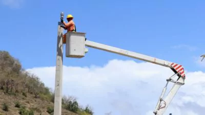 EDENORTE rehabilita red eléctrica en Belloso, Luperón, beneficiando a más de 400 familias y comercios