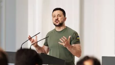 Zelenski celebra «brillante» e histórica operación contra aviación estratégica rusa
