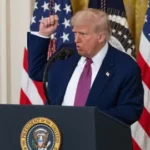 Trump advierte a Irán que si ataca objetivos de EE.UU. responderá con todas sus fuerzas