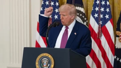 Trump advierte a Irán que si ataca objetivos de EE.UU. responderá con todas sus fuerzas