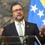 Canciller de Venezuela recibe copias de credenciales del nuevo embajador de Haití