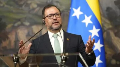 Canciller de Venezuela recibe copias de credenciales del nuevo embajador de Haití