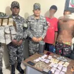 Policía Nacional detiene presunto microtraficante y decomisa drogas y objetos ilícitos en Barahona