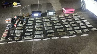 Desarticulan red de microtráfico en Santiago; ocupan 60 paquetes de marihuana y apresan a cinco personas