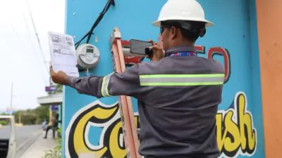 Autoridades desmantelan fraude eléctrico en comercios de La Romana