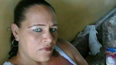 Muere mujer presuntamente agredida por su pareja en Santiago; familiares claman justicia