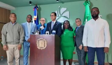 Legisladores confían en que diálogo de Abinader y expresidentes defina rumbo migratorio