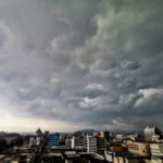Polvo del Sahara mantiene cielo opaco y reduce lluvias en gran parte del país, según Indomet