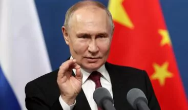 Trump dice que hablará con Putin el martes y tendrá "algo que anunciar"