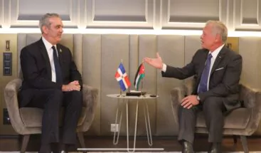 Luis Abinader se reúne con Rafael Solano, Fernando Casado y Niní Cáffaro
