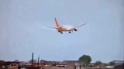 Se estrella en la India avión con 242 pasajeros con destino a Londres