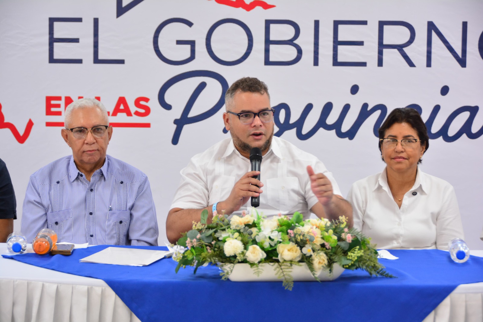 Gobierno en las provincias: Hecmilio Galvan dirige 11 actividades comunitarias en Dajabón