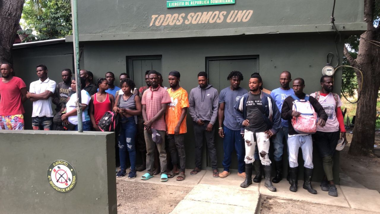 Ejército intercepta a 32 nacionales haitianos en operativos realizados en Dajabón y Montecristi